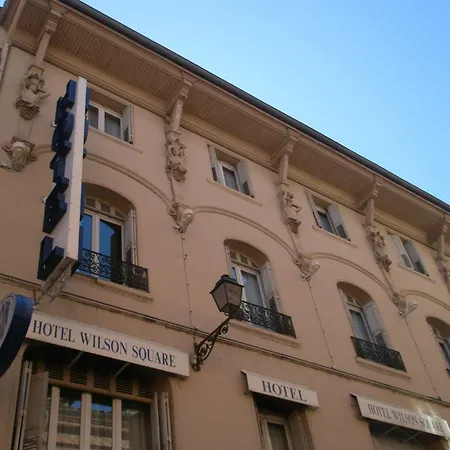 Wilson Square Hotel 2*