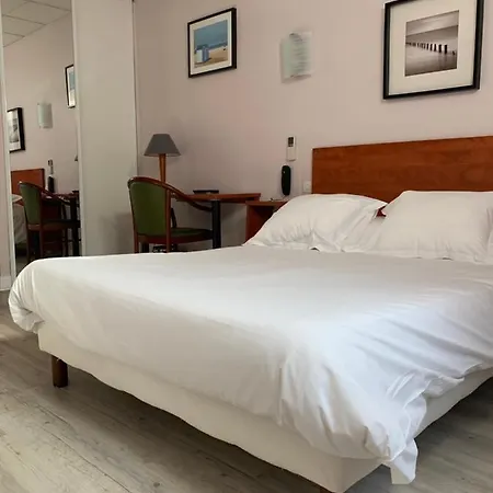 Wilson Square Hotel 2*