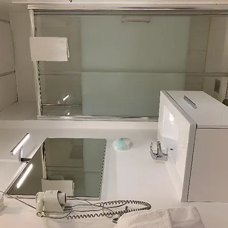 Wilson Square Hotel